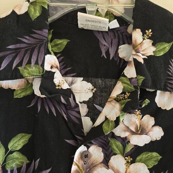 GO BAREFOOT Hibiscus and Monstera Leaf Vintage Black/White/Green Shirt, EUC, M - Picture 3 of 8